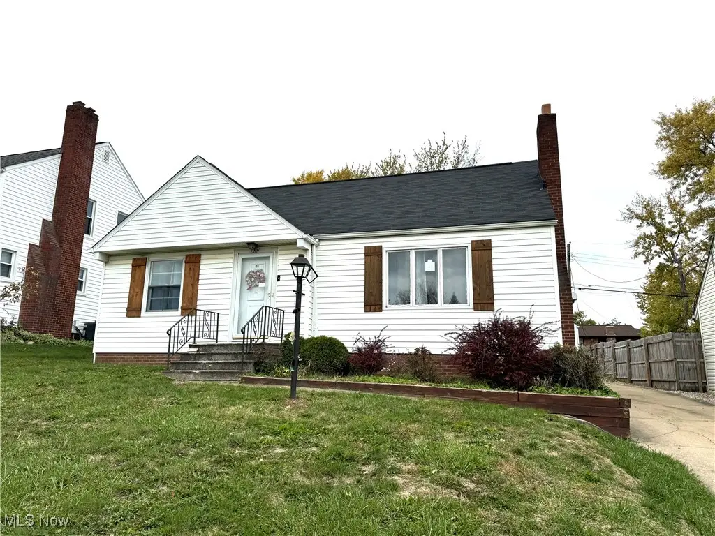 1221 Spangler Ne Road, Canton, OH 44714 - Image #1