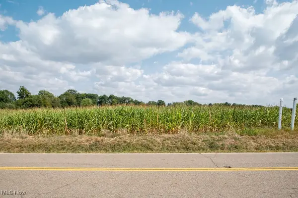 Crystal Lake Nw Avenue, Canal Fulton, OH 44614