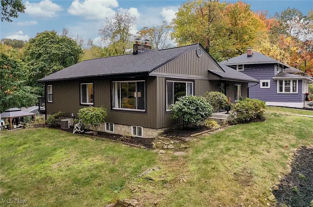 268 E Willowview Drive, Akron, OH 44319 - Image #1