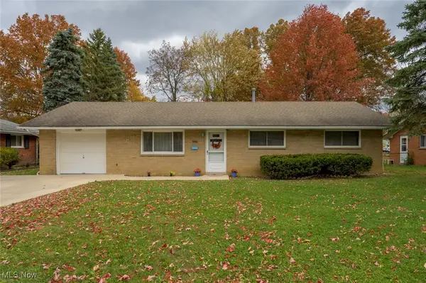 2215 Lynnwood Drive, Stow, OH 44224