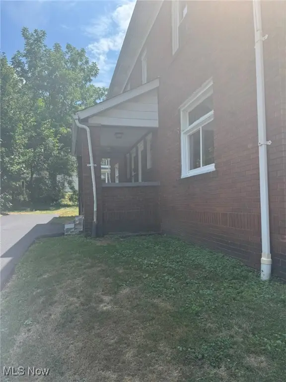 102 E Boston Avenue, Youngstown, OH 44507 - Image #3