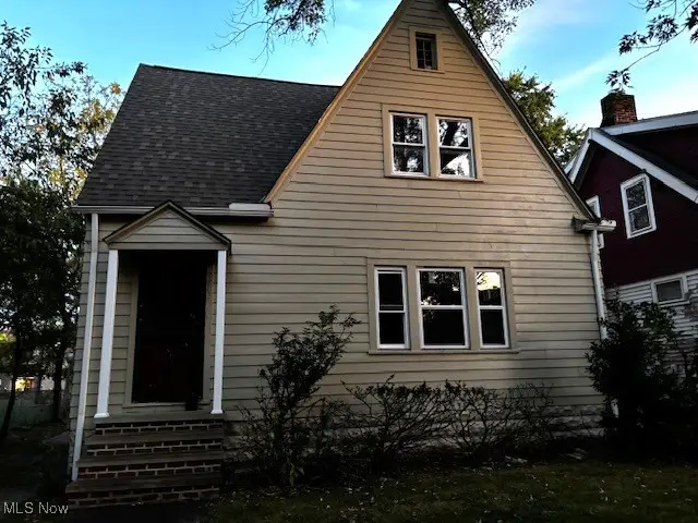 5205 Stanley Avenue, Maple Heights, OH 44137 - Image #1