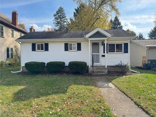 326 E 13th Street, Dover, OH 44622