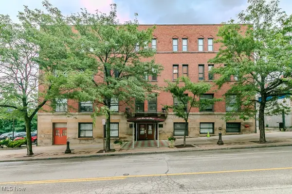 1133 W 9th Street #701, Cleveland, OH 44113