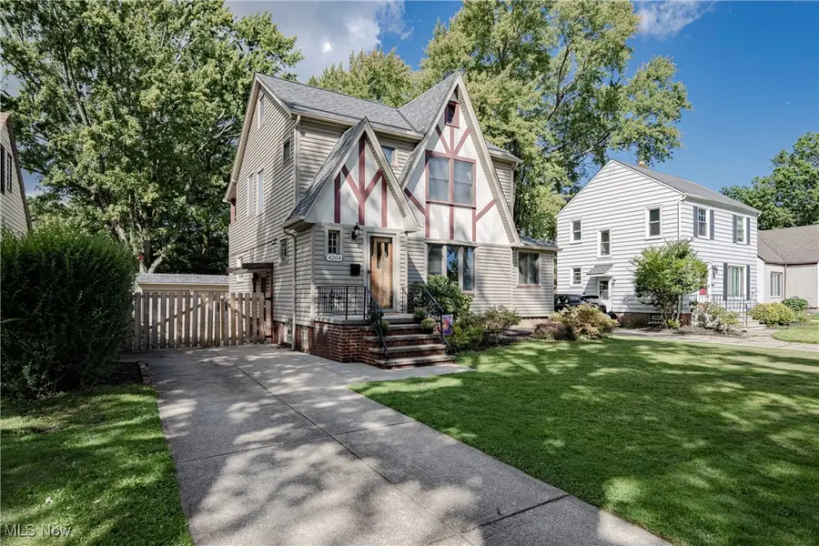 4264 W 211th Street, Fairview Park, OH 44126 - Image #2