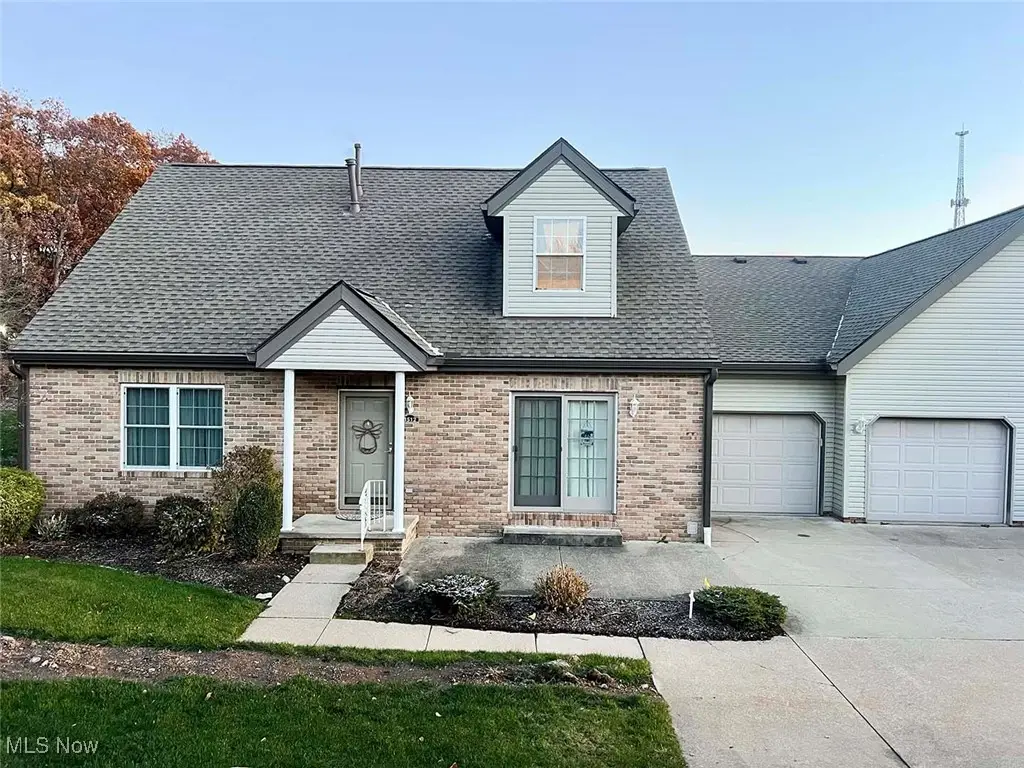 1512 Cambridge Sw Avenue, North Canton, OH 44709 - Image #1