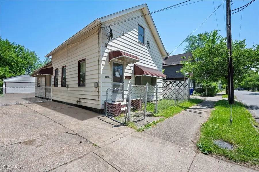 3187 W 32nd Street, Cleveland, OH 44109 - Image #2