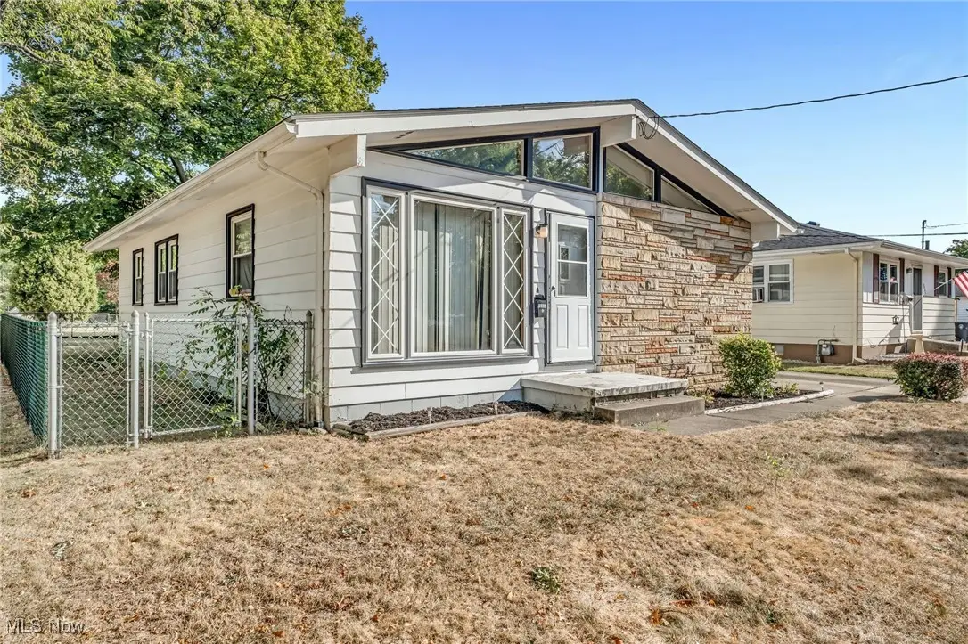 2863 Burnside Street, Akron, OH 44312 - Image #1