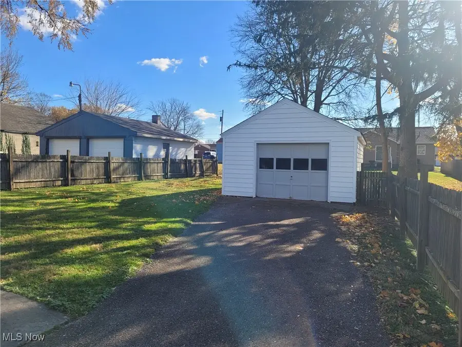 418 W Wilson Street, Struthers, OH 44471 - Image #2