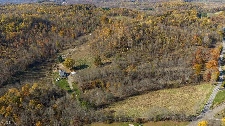 9204 Sandyville Ne Road, Mineral City, OH 44656 - Image #2