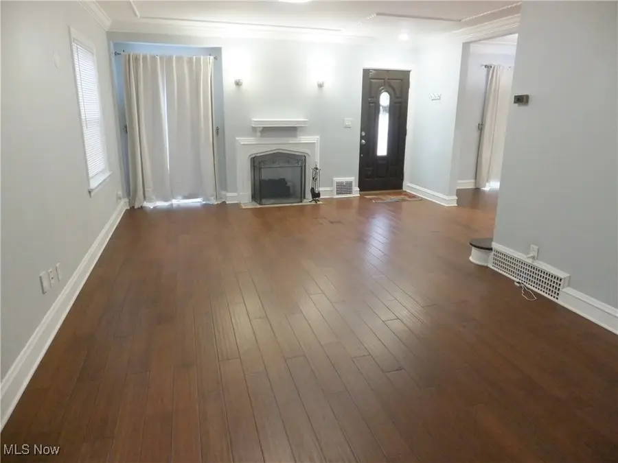 9304 Snow Road, Parma, OH 44130 - Image #2