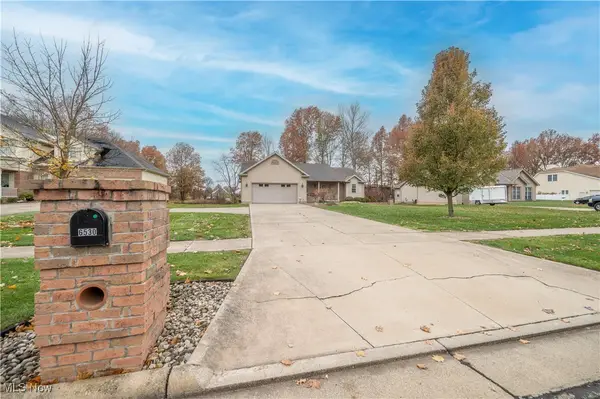 6530 Woodridge Way, Lordstown, OH 44481