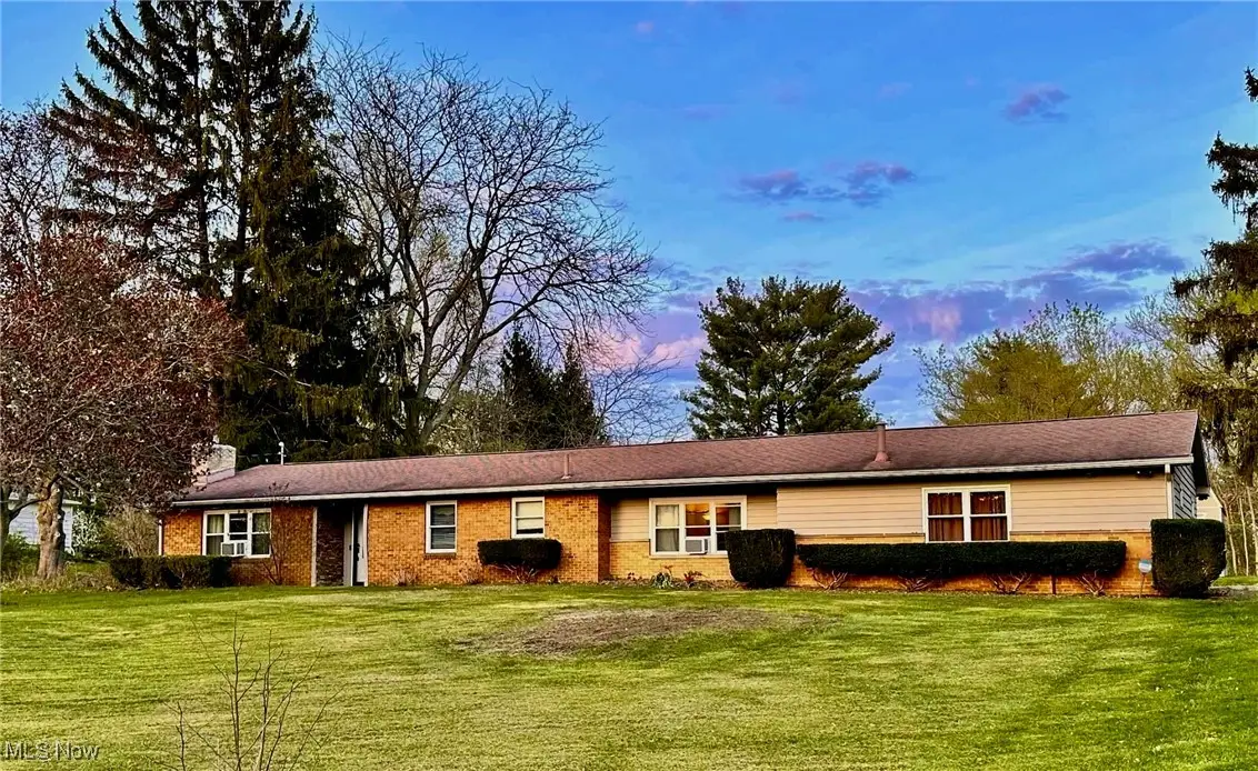 8304 Sharon Nw Avenue, North Canton, OH 44720 - Image #1