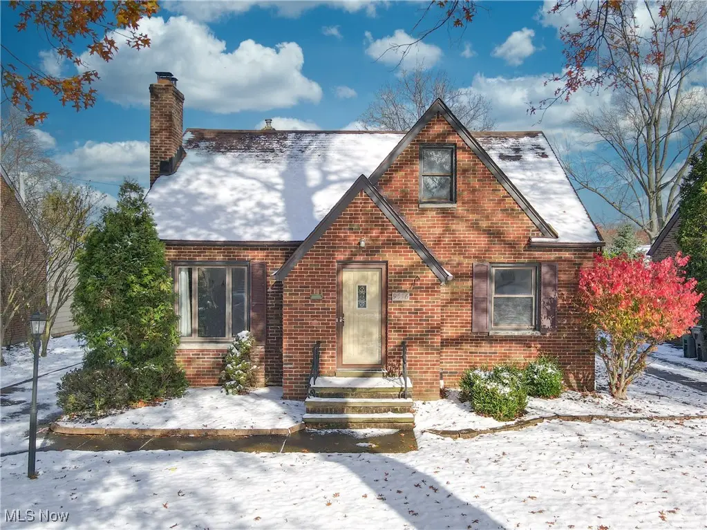 9516 Elsmere Drive, Parma, OH 44130 - Image #1