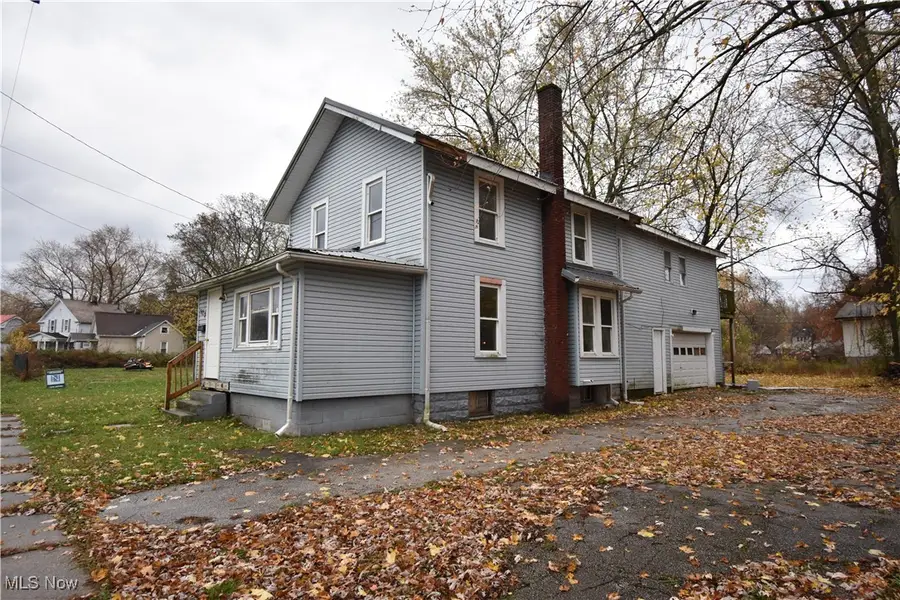 922 W 37th Street, Ashtabula, OH 44004 - Image #2