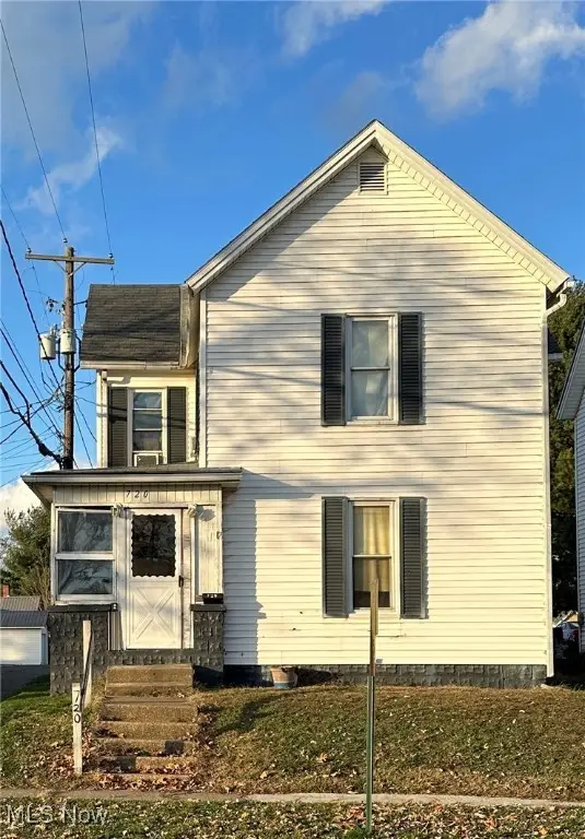 720 Pine Street, Coshocton, OH 43812 - Image #1