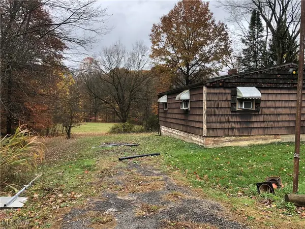 1123 N Hametown Road, Akron, OH 44333