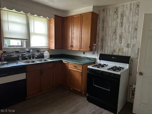 734 Cambridge Avenue, Youngstown, OH 44502 - Image #2