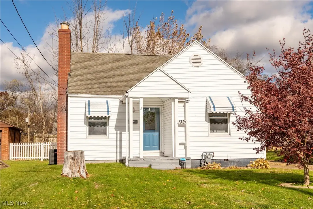 1321 Warrick Ne Place, Canton, OH 44714 - Image #1