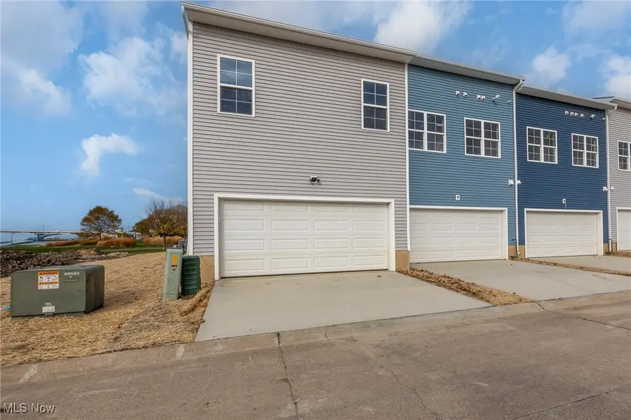 445 Harbor Lane, Lorain, OH 44052 - Image #3