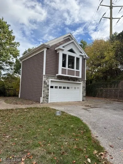 19130 Beach Cliff Boulevard, Rocky River, OH 44116 - Image #3