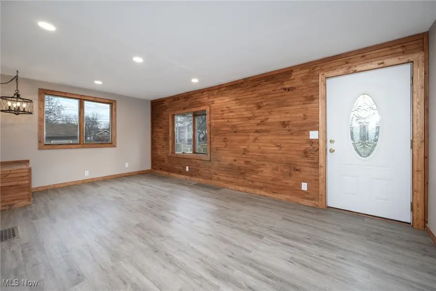 2668 30th Sw Street, Akron, OH 44314 - Image #3