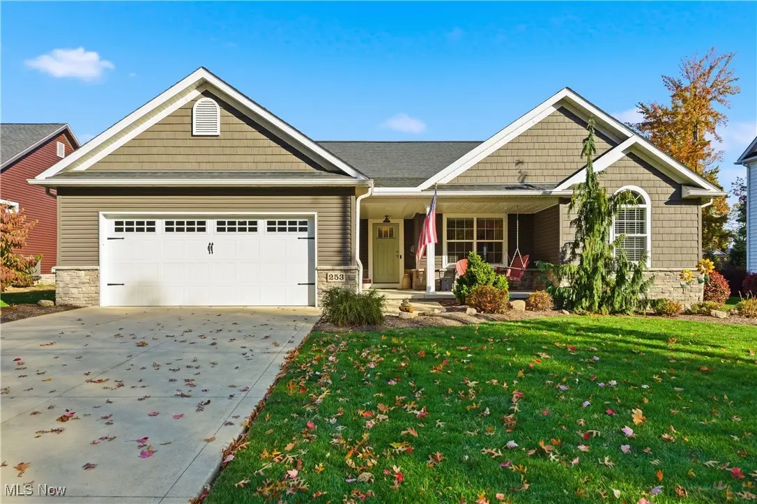 253 Glenwood Sw Street, North Canton, OH 44720 - Image #1