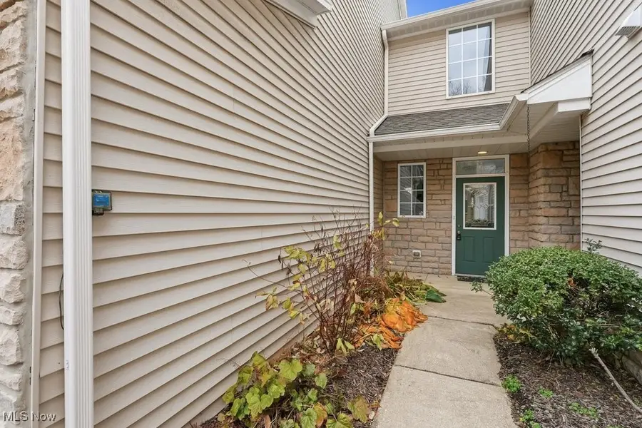 104 Falls River Drive, Munroe Falls, OH 44262 - Image #2