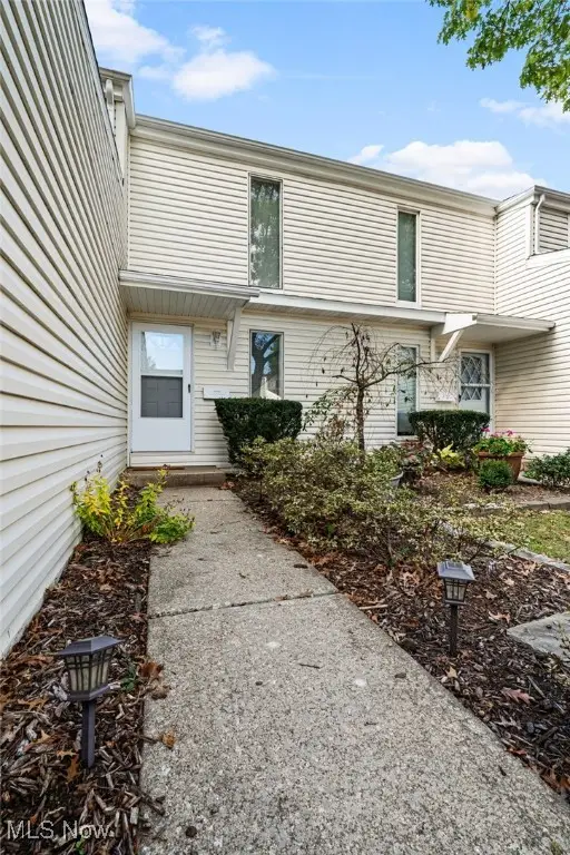 231 Deepwood Drive, Wadsworth, OH 44281 - Image #2