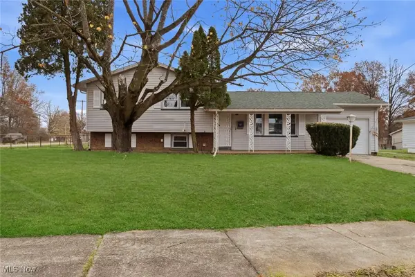 227 Greeley Lane, Youngstown, OH 44505