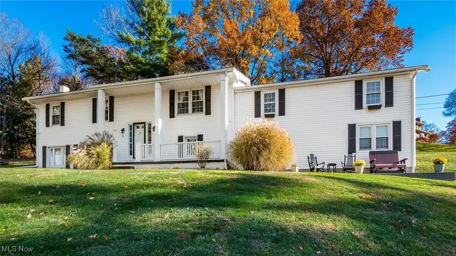 1060 Griffiths Drive, Zanesville, OH 43701 - Image #2