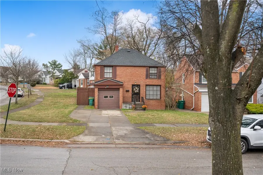 20814 Kenyon Drive, Maple Heights, OH 44137 - Image #2