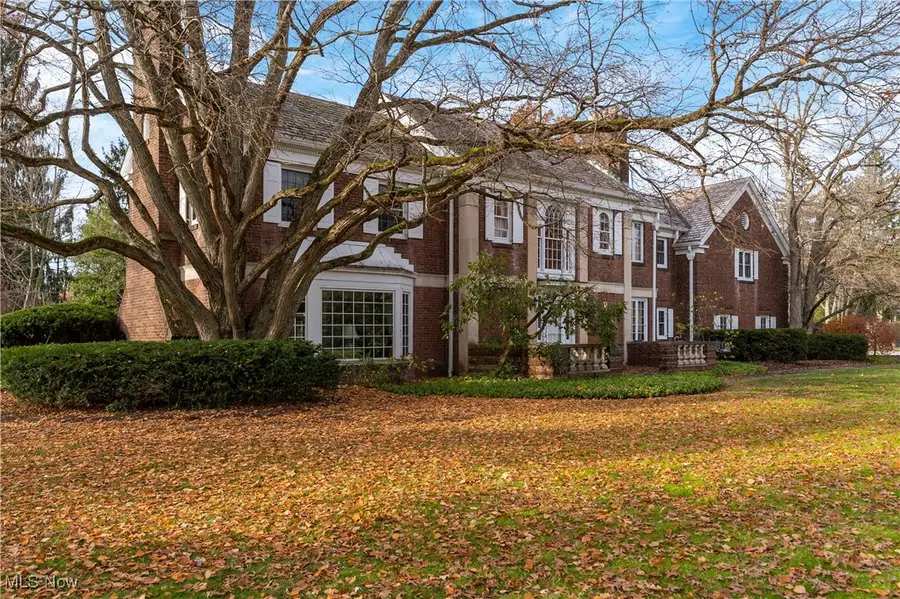 391 Golf Ne Drive, Warren, OH 44483 - Image #2