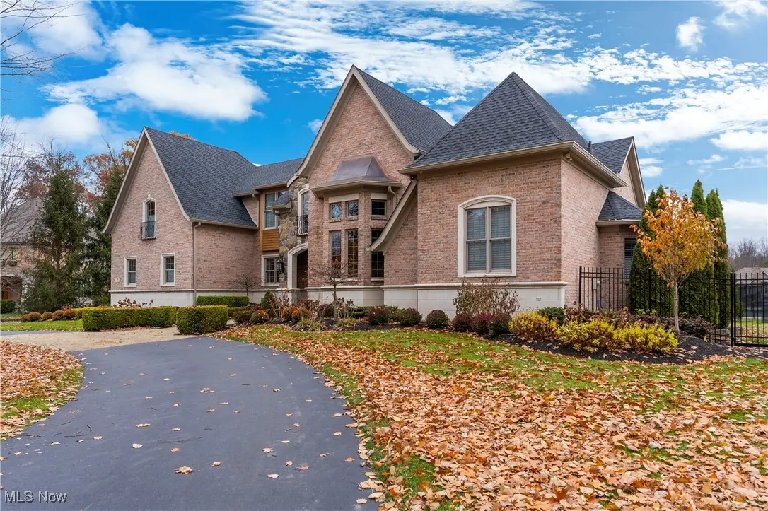 1030 Torrey Pines Ne Street, Warren, OH 44484 - Image #1