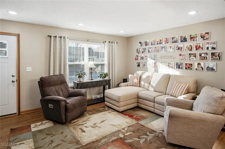 1721 Northmoreland Boulevard, Cuyahoga Falls, OH 44221 - Image #2