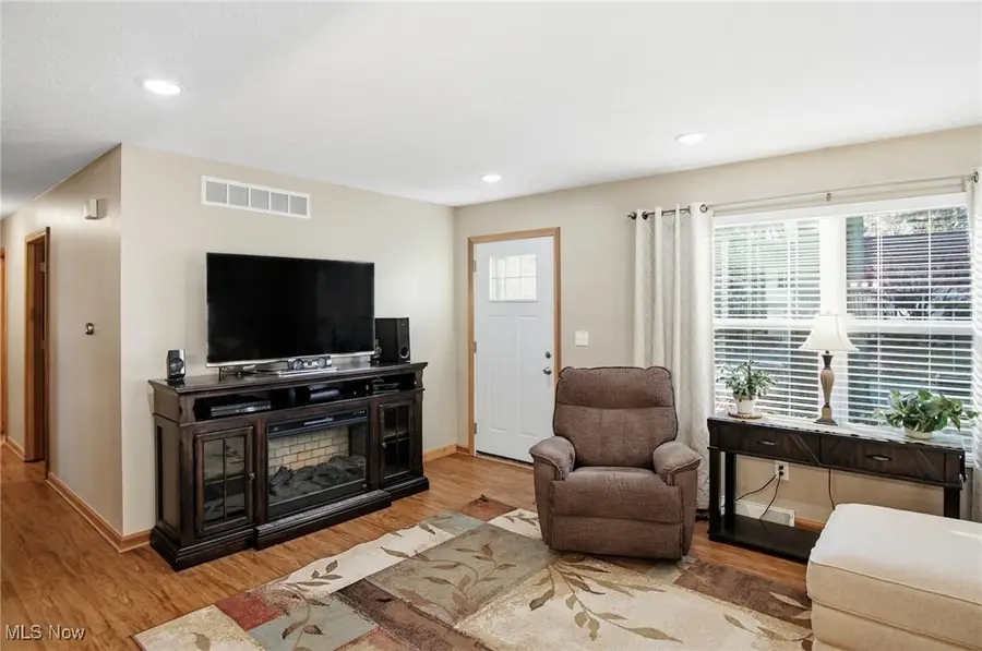 1721 Northmoreland Boulevard, Cuyahoga Falls, OH 44221 - Image #3