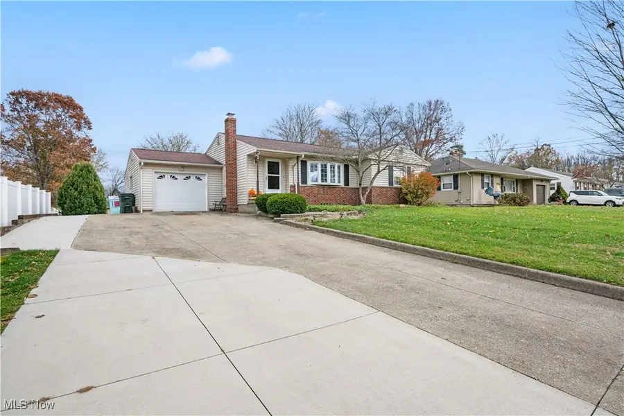 375 Grant Avenue, Mogadore, OH 44260 - Image #2
