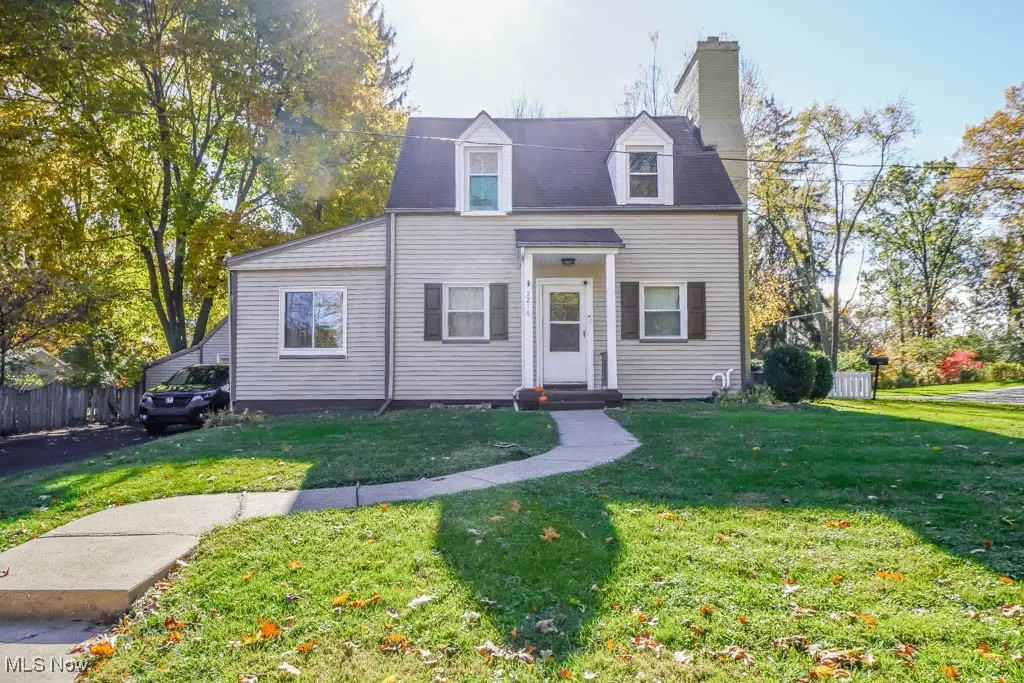 2216 Mount Vernon Nw Boulevard, Canton, OH 44709 - Image #1