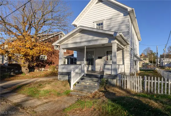 219 5th Nw Drive, New Philadelphia, OH 44663