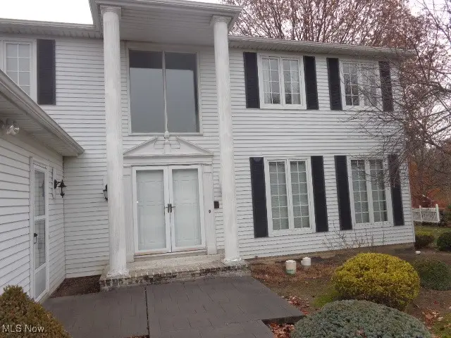 7401 Lincolnshire Lane, Parma, OH 44134 - Image #2