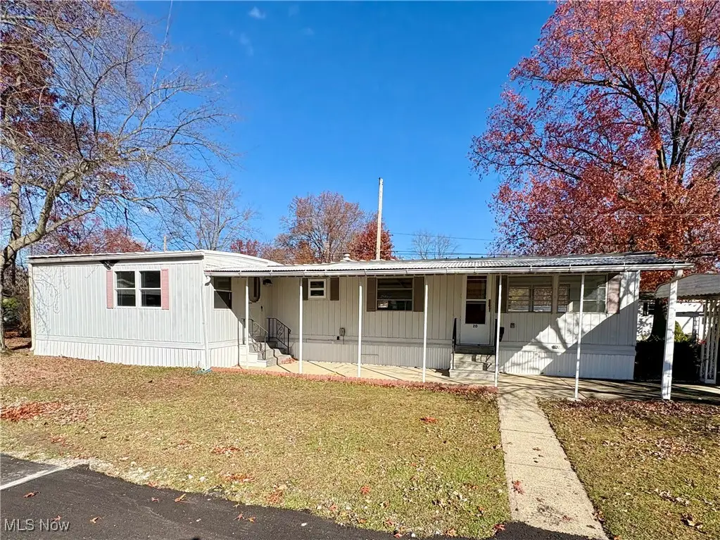 20 Van Ess Drive, Olmsted Falls, OH 44138 - Image #1