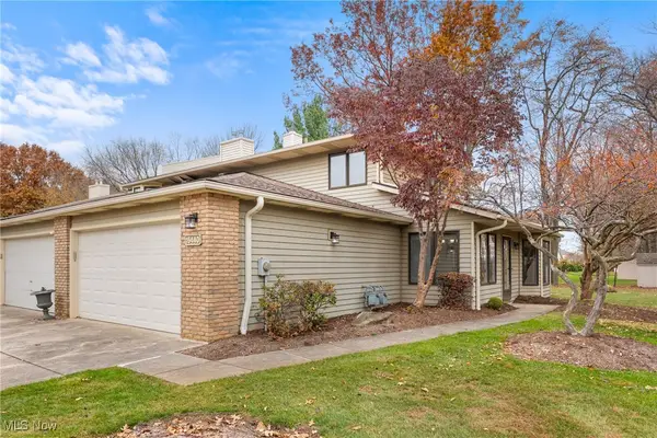 15440 Roxboro Drive, Middleburg Heights, OH 44130