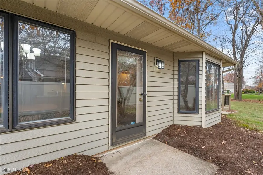 15440 Roxboro Drive, Middleburg Heights, OH 44130 - Image #3