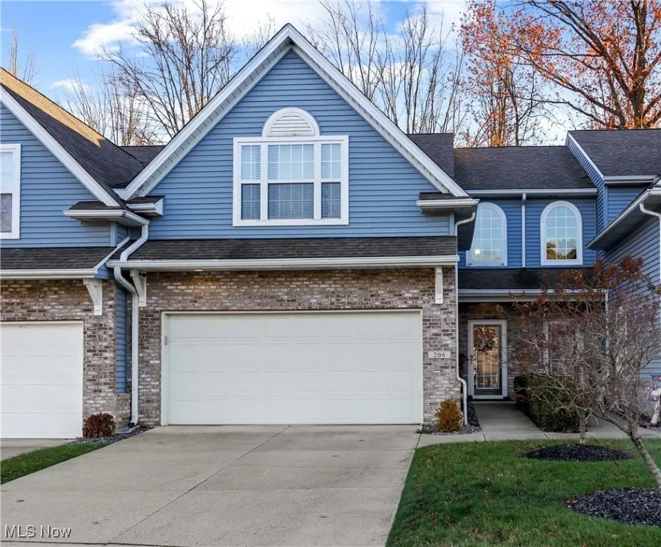 206 Stoney Brook Drive, Elyria, OH 44035 - Image #1