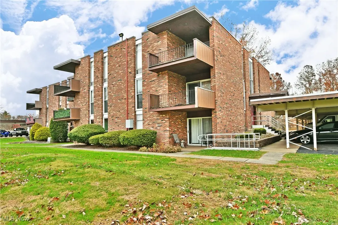 3080 N River Ne Road #J5, Warren, OH 44483 - Image #1