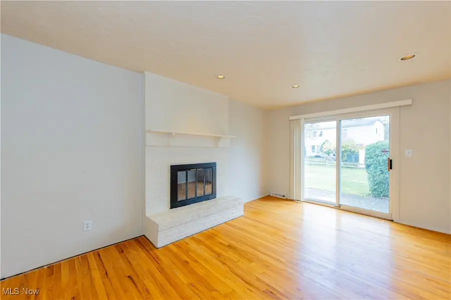 1098 Hillrock Drive, South Euclid, OH 44121 - Image #3