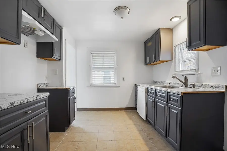 22601 Ivan Avenue, Euclid, OH 44123 - Image #2