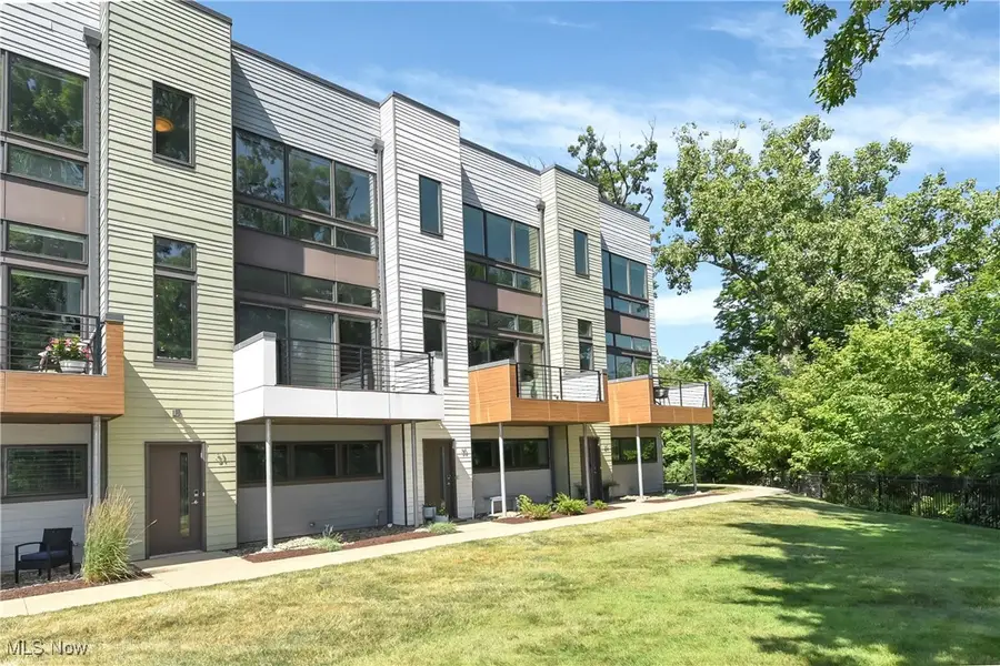 18875 Riversouth Terrace #31, Fairview Park, OH 44126 - Image #2