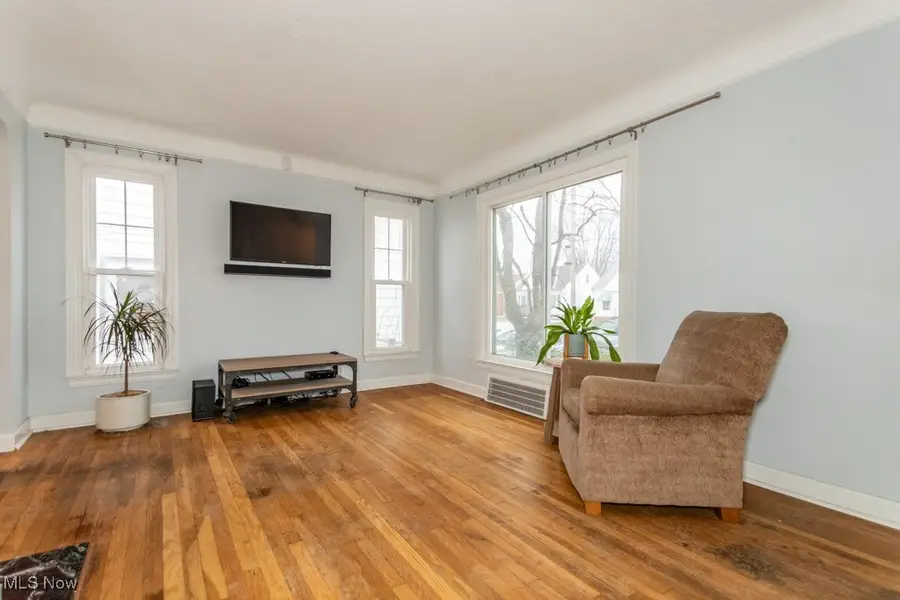 408 E 322nd Street, Willowick, OH 44095 - Image #3