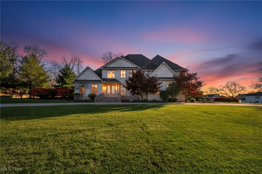 1524 Eagle Watch Ne Street, Canton, OH 44721 - Image #2